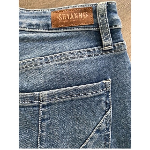 BOOT BARN Shyanne Ripped Flare Jeans - Picture 8 of 8